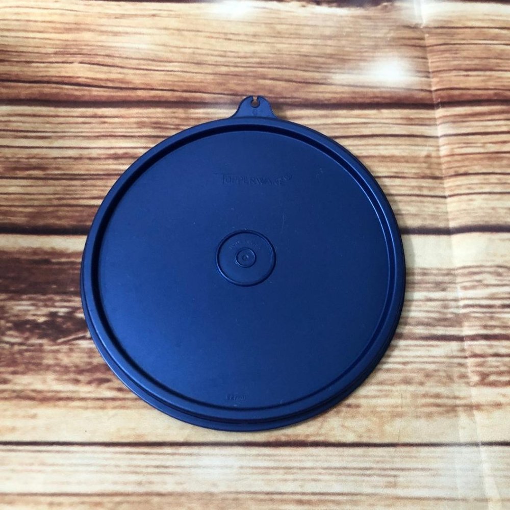 Tupperware Replacement Lid Blue 227-41